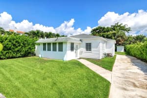 309 Edgewood Drive, West Palm Beach, FL 33405 Sold 01/16/25