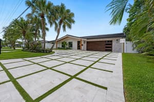 2712 NE 12th Street, Pompano Beach, FL 33062 Sold 12/02/24