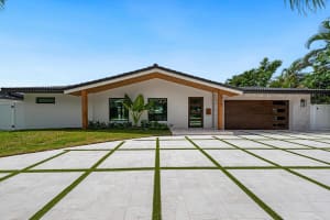 2712 NE 12th Street, Pompano Beach, FL 33062 Sold 12/02/24
