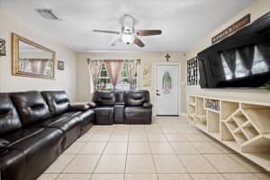 943 Charles Street, West Palm Beach, FL 33401 Sold 10/28/24