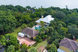 8073 S Indian River Drive, Fort Pierce, FL 34982 - MLS#R11014353