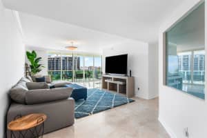 550 SE Mizner Boulevard B-707, Boca Raton, FL 33432 - MLS#R11014571