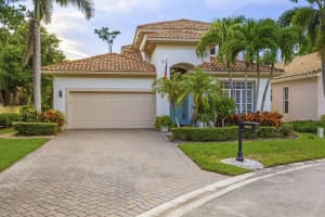 982 SW Palm Cove Drive, Palm City, FL 34990 Sold 03/06/25