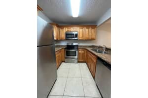 1440 Lake Crystal Drive H, West Palm Beach, FL 33411 Sold 01/29/25