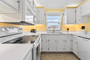 78 Royal Oak Drive 207, Vero Beach, FL 32962 Sold 11/15/24