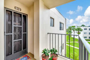5370 Las Verdes Circle 312, Delray Beach, FL 33484 Sold 10/29/24