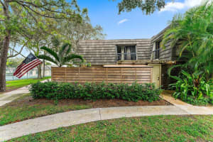 614 6th Terrace, Palm Beach Gardens, FL 33418 Sold 03/21/25