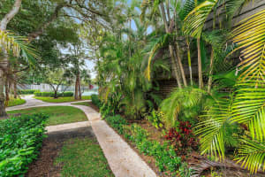614 6th Terrace, Palm Beach Gardens, FL 33418 Sold 03/21/25
