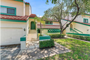 17 Lexington Lane W F, Palm Beach Gardens, FL 33418 Sold 02/14/25