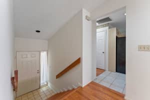 17 Lexington Lane W F, Palm Beach Gardens, FL 33418 Sold 02/14/25