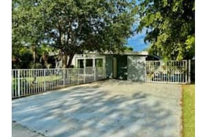 803 Hibiscus Drive, Royal Palm Beach, FL 33411 Sold 09/23/24