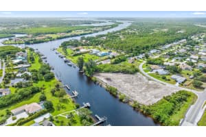 2803 SE Peru Street, Port Saint Lucie, FL 34984 - MLS#R11014985