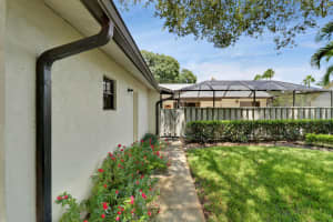 1427 Captains Walk 15, Fort Pierce, FL 34950 Sold 12/06/24
