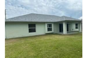 512 SE Walters Terrace, Port Saint Lucie, FL 34953 Sold 10/11/24