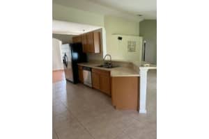512 SE Walters Terrace, Port Saint Lucie, FL 34953 Sold 10/11/24