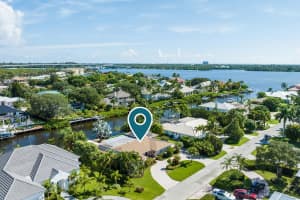 16 Sea Horse Lane, Vero Beach, FL 32960 Sold 10/31/24