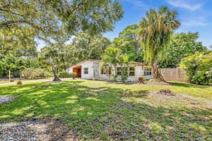 3041 Pioneer Circle, Fort Pierce, FL 34982 Sold 12/18/24