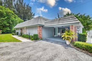 410 Pine Tree Court, Atlantis, FL 33462 Sold 12/02/24