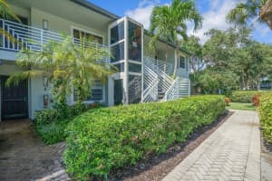16 Southport Lane H, Boynton Beach, FL 33436 Sold 02/14/25