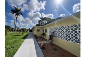 270 Forest Estate Drive, West Palm Beach, FL 33415 Sold 12/09/24