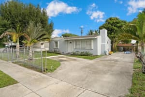 628 Dogwood Road, West Palm Beach, FL 33409 Sold 11/14/24