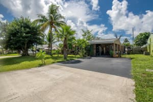 212 SW 7th Avenue, Boynton Beach, FL 33435 Sold 10/30/24