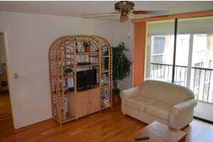 5310 Las Verdes Circle 316, Delray Beach, FL 33484 Sold 01/10/25