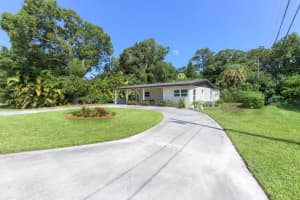 4446 13th Place, Vero Beach, FL 32966 Sold 11/08/24