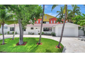 330 Wilma Circle Circle, Riviera Beach, FL 33404 Sold 04/28/25