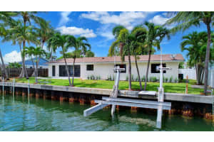 330 Wilma Circle Circle, Riviera Beach, FL 33404 Sold 04/28/25