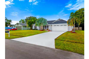 625 SE Damask Avenue, Port Saint Lucie, FL 34983 Sold 09/27/24
