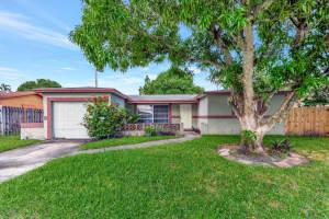 8001 Nw 3rd Place, Margate