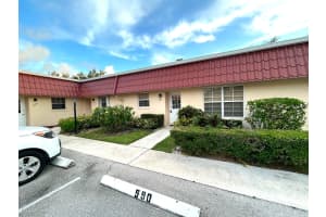 588 Laconia Circle, Lake Worth, FL 33467 Sold 11/06/24