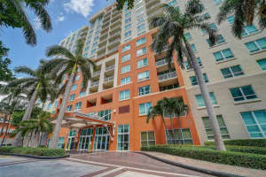 2000 N Bayshore Drive 403, Miami, FL 33137 Sold 12/23/24