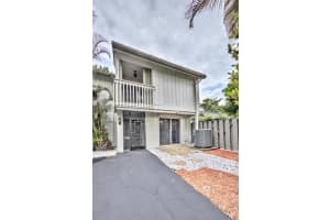 526 Deer Creek Wildwood Lane E, Deerfield Beach, FL 33442 Sold 10/11/24