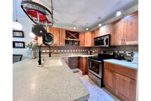 3230 32nd Way, West Palm Beach, FL 33407 Sold 10/04/24