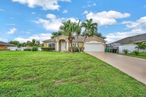 621 SW Mccullough Avenue, Port Saint Lucie, FL 34953 Sold 11/22/24