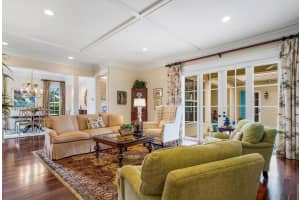 410 N Palm Island Circle, Vero Beach, FL 32963 - MLS#R11016491