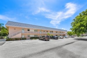 18081 Se Country Club Drive Bldg 18 Unit 176, Jupiter