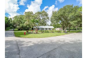 4201 5th Place SW, Vero Beach, FL 32968 Sold 03/10/25