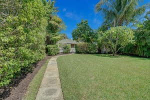 439 28th Street, West Palm Beach, FL 33407 Sold 12/27/24