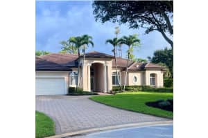 720 Pine Club Lane, Wellington, FL 33414 Sold 02/19/25