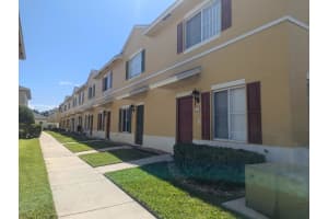 522 W Bloxham Street, Lantana, FL 33462 Sold 10/17/24