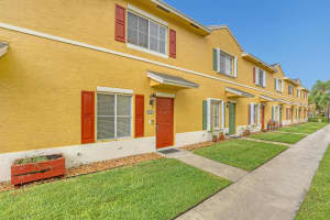 522 W Bloxham Street, Lantana, FL 33462 Sold 10/17/24