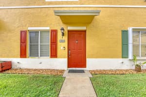 522 W Bloxham Street, Lantana, FL 33462 Sold 10/17/24