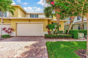 2132 Wells Place, Palm Beach Gardens, FL 33418 Sold 12/11/24