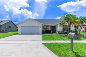 8470 Winnipesaukee Way, Lake Worth, FL 33467 Sold 10/23/24