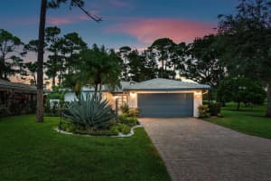 28 Woods Lane, Boynton Beach, FL 33436 Sold 05/23/25