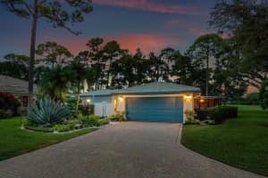 28 Woods Lane, Boynton Beach, FL 33436 Sold 05/23/25