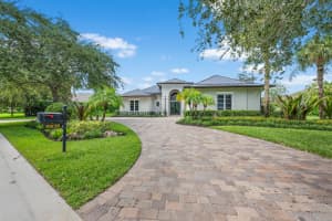 9936 SE Sandpine Lane, Hobe Sound, FL 33455 Sold 01/03/25